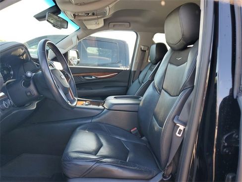 Used 2017 Cadillac Escalade ESV 4WD image 14