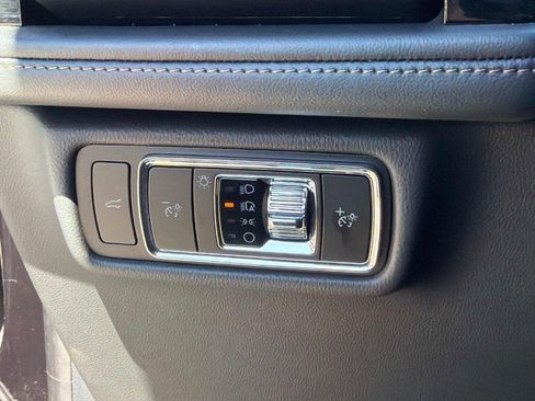 Used 2025 Lincoln Aviator Reserve w/ Equipment Group 201A AWD/4WD image 57