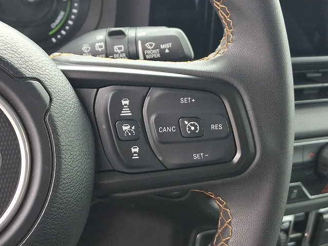 Used 2024 Jeep Wrangler Unlimited AWD/4WD image 8