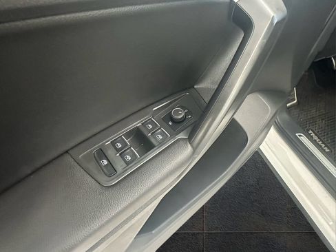 Used 2021 Volkswagen Tiguan SE R-Line AWD/4WD image 26