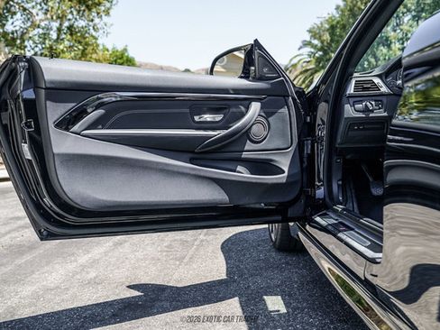 Used 2020 BMW M4 Convertible w/ Competition Package RWD image 42
