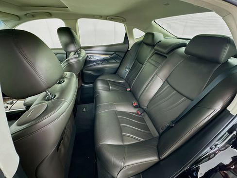 Used 2013 INFINITI M37 w/ Premium Pkg RWD image 28
