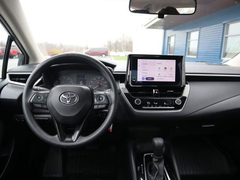 Used 2024 Toyota Corolla LE image 11