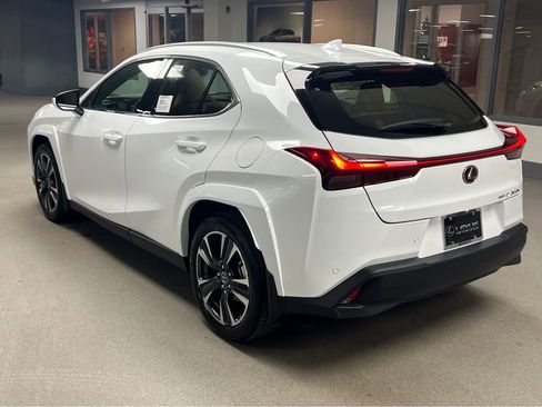 New 2026 Lexus UX 300h AWD image 5