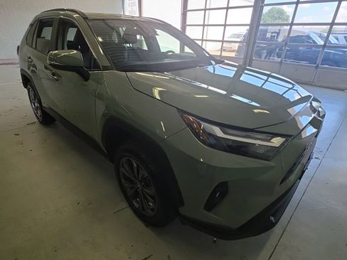 Used 2022 Toyota RAV4 XLE Premium AWD/4WD image 3