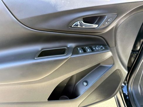 Certified 2024 Chevrolet Equinox LT image 9