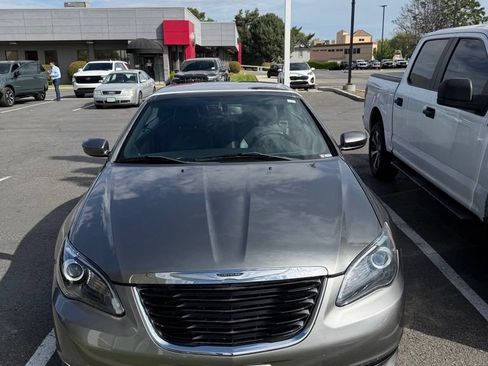 Used 2012 Chrysler 200 S FWD image 9