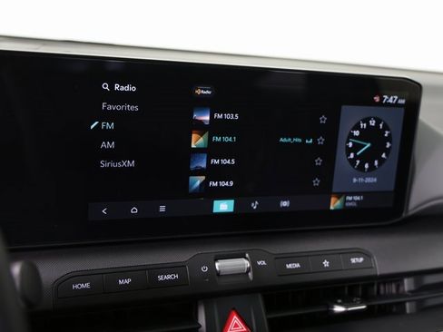 New 2025 Kia K4 LXS image 16