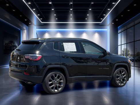 Used 2021 Jeep Compass Latitude w/ Sun and Sound Group FWD image 4