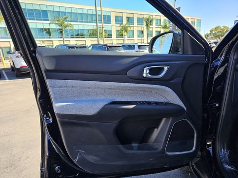 New 2026 Jeep Compass Latitude image 20