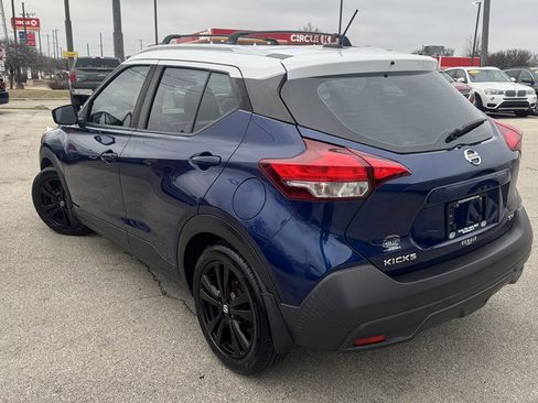 Used 2019 Nissan Kicks SV image 6