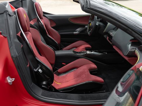 Used 2023 Ferrari SF90 Spider AWD/4WD image 17