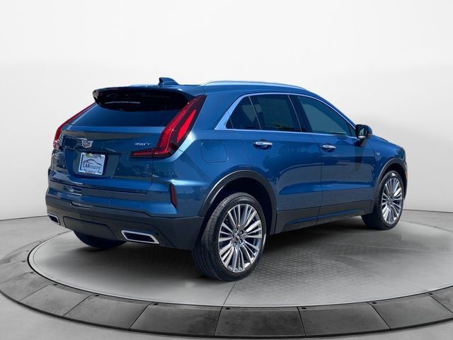 Used 2025 Cadillac XT4 Premium Luxury w/ Cold Weather Package FWD image 5