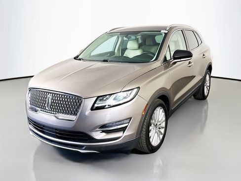 Used 2019 Lincoln MKC Premiere FWD image 4