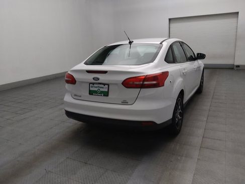 Used 2017 Ford Focus SE FWD image 9