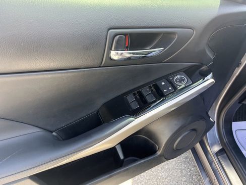 Used 2015 Lexus IS 250 image 10
