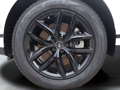 Used 2026 Land Rover Range Rover Velar Dynamic SE image 9