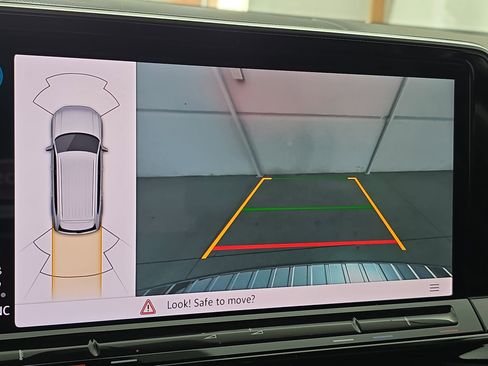 Certified 2024 Volkswagen Atlas SE image 24