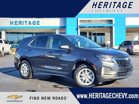 Used 2022 Chevrolet Equinox LT image 1