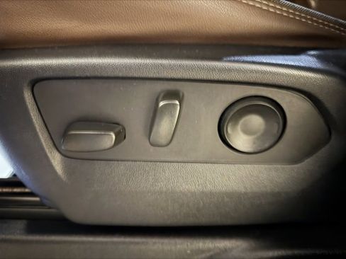 Used 2023 Chevrolet Tahoe High Country w/ LPO, Illumination Package image 16