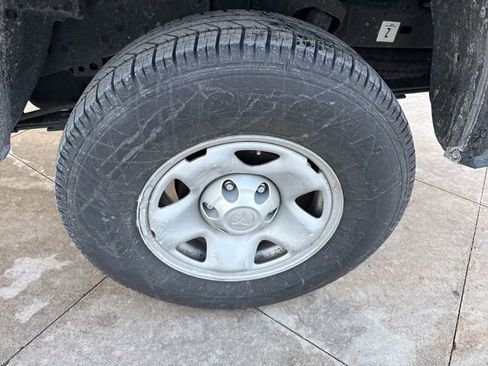 Used 2023 Toyota Tacoma SR image 14