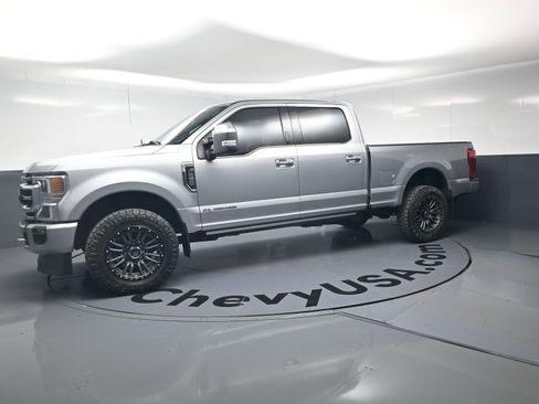 Used 2022 Ford F250 Platinum w/ FX4 Off-Road Package AWD/4WD image 12