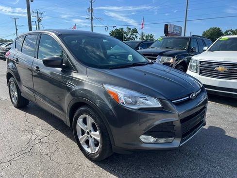 Used 2015 Ford Escape SE FWD image 3