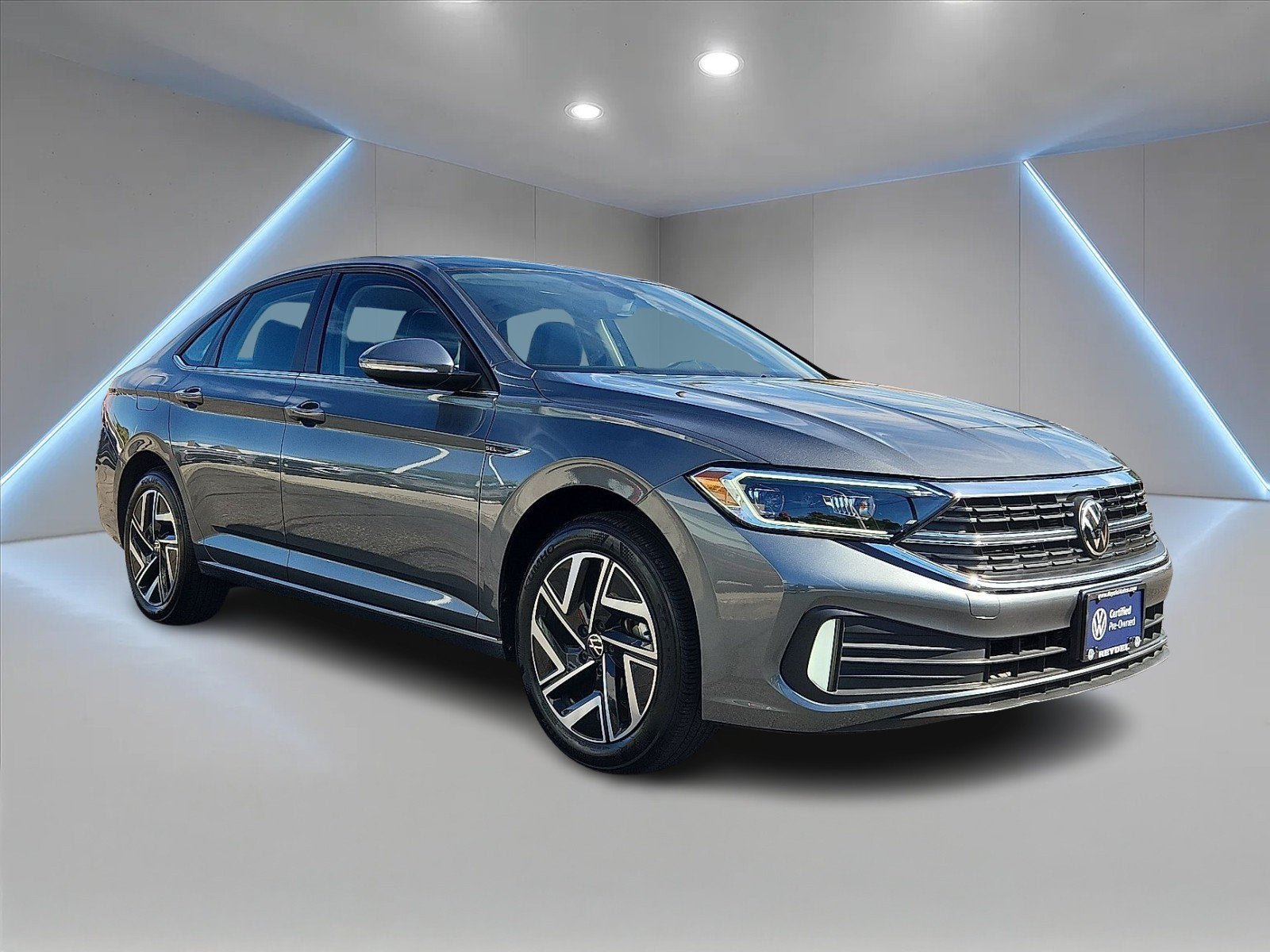 Certified 2023 Volkswagen Jetta SEL FWD image 3