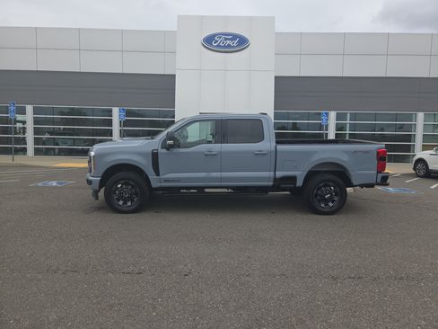 Used 2024 Ford F250 Lariat w/ Lariat Ultimate Package AWD/4WD image 2
