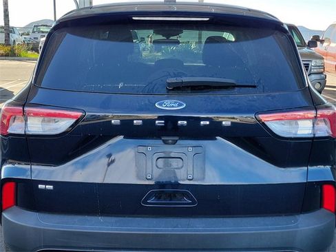 Used 2021 Ford Escape SE w/ SE Sport Appearance Package image 27