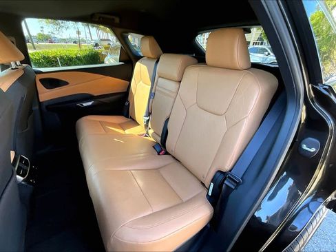 Used 2024 Lexus RX 350 Premium Plus w/ Convenience Package image 21