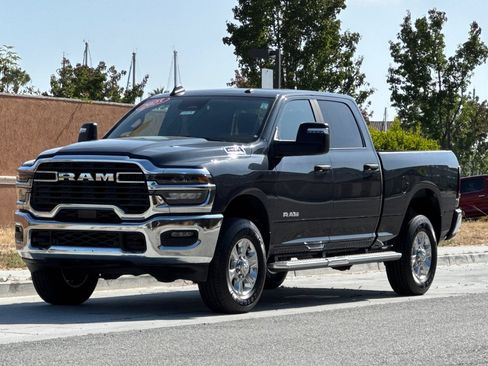 Used 2025 RAM 2500 Big Horn AWD/4WD image 8