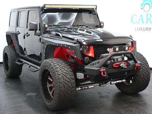 Used 2018 Jeep Wrangler Unlimited Rubicon w/ Cold Weather Group AWD/4WD image 1