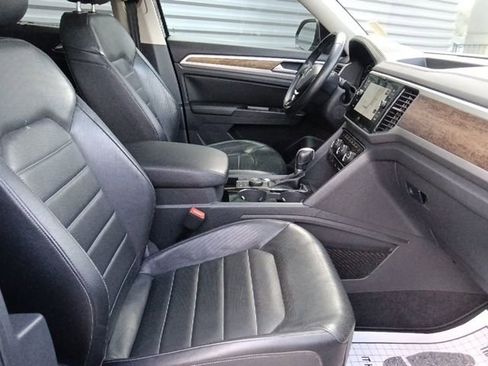 Used 2019 Volkswagen Atlas SEL Premium image 38