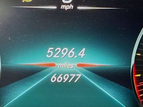 Used 2022 Mercedes-Benz GLC 300 4MATIC image 13