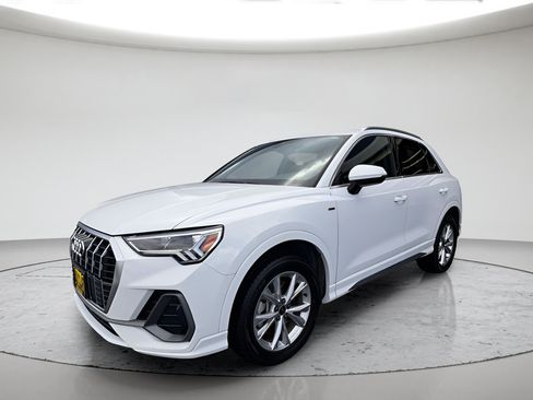 Used 2024 Audi Q3 2.0T Premium AWD/4WD image 21