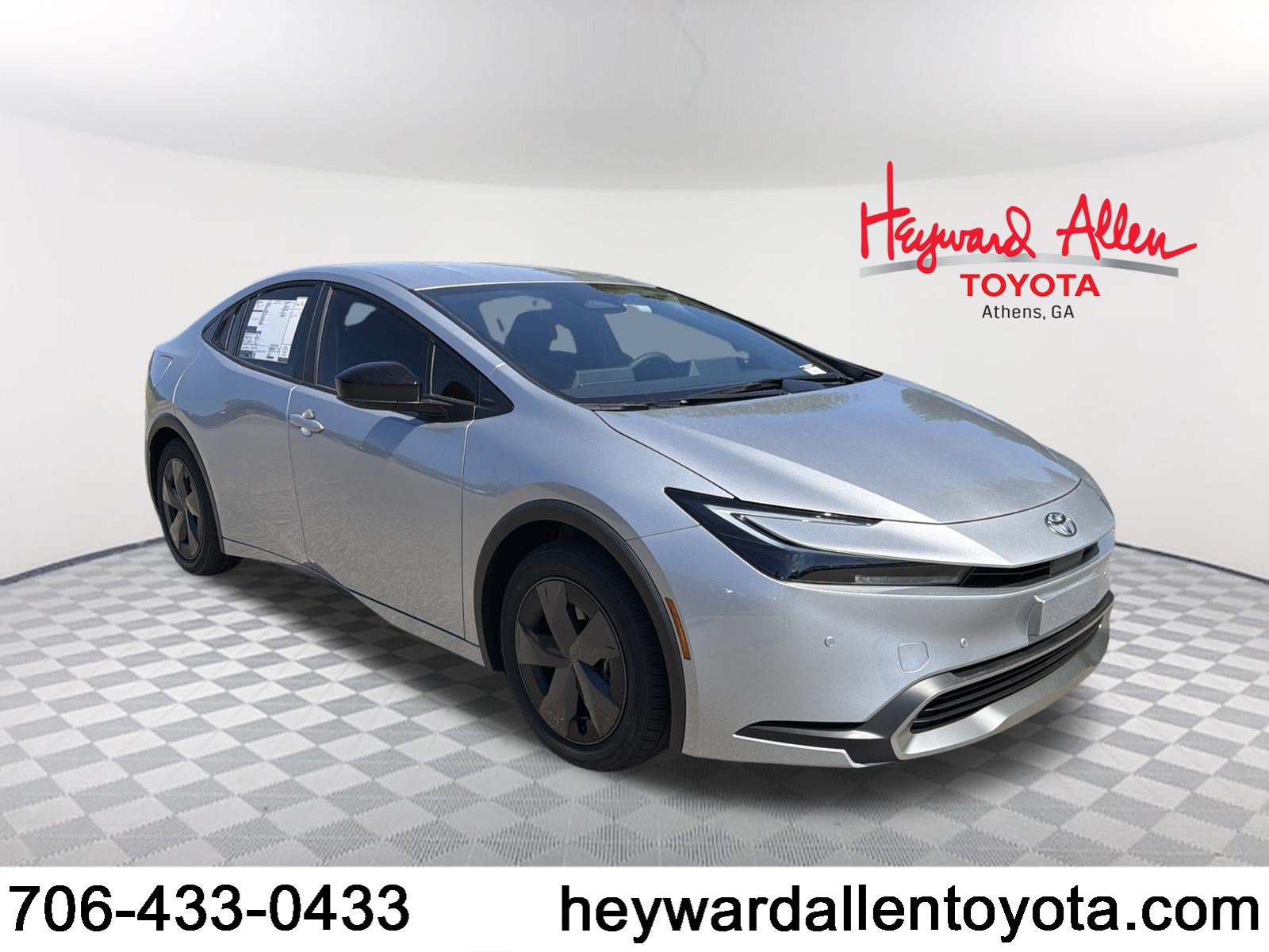 New 2027 Toyota Prius Plug-In Hybrid FWD image 1