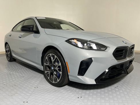 Used 2025 BMW M235i xDrive w/ Premium Package image 7