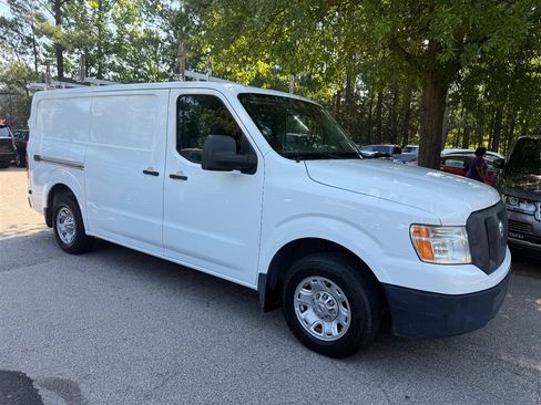 Used 2016 Nissan NV 2500 SV w/ Technology Package RWD image 4
