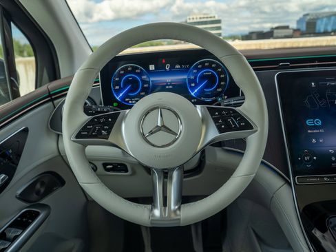 Used 2023 Mercedes-Benz EQE 350+ 4MATIC SUV image 21