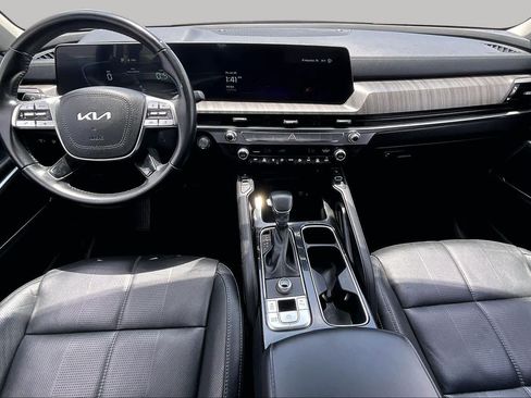 Used 2024 Kia Telluride EX w/ EX Captain's Chair Package FWD image 13