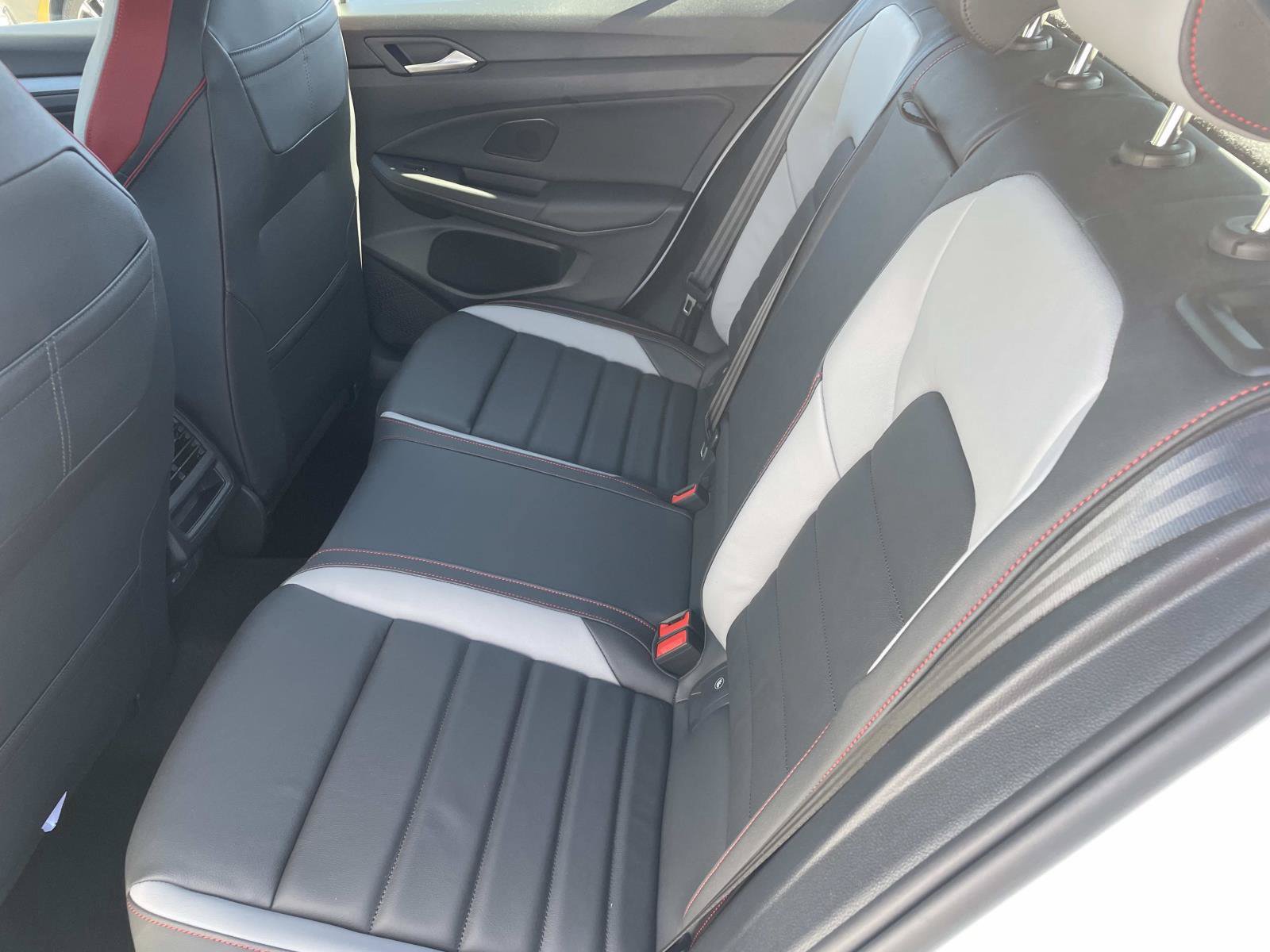 New 2026 Volkswagen GTI SE FWD image 7