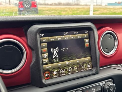 Used 2022 Jeep Gladiator Rubicon w/ LED Lighting Group image 18