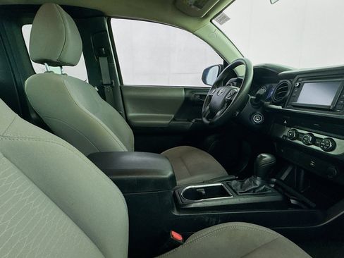 Used 2019 Toyota Tacoma SR image 34