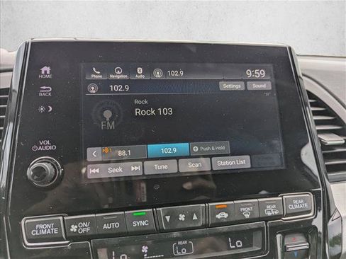 Used 2018 Honda Odyssey EX-L image 18