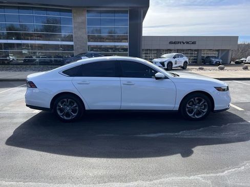 Used 2023 Honda Accord EX-L image 2