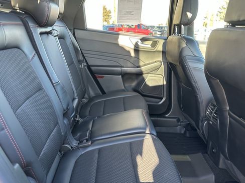 Used 2025 Ford Escape ST-Line Select w/ Tech Pack #1 image 17