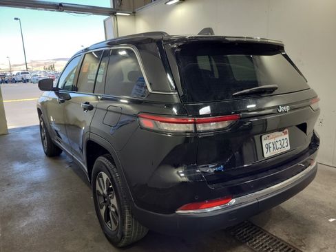 Used 2023 Jeep Grand Cherokee 4WD 4xe image 4