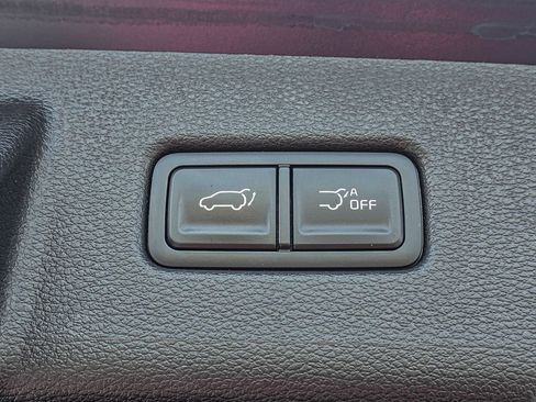 Used 2025 Kia Telluride S image 37