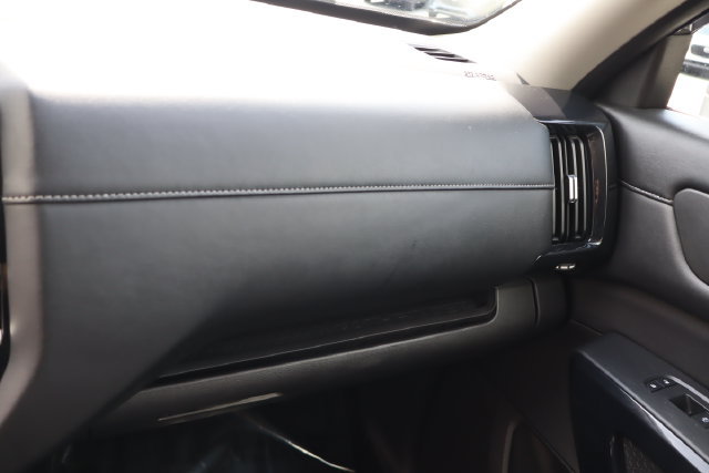 Used 2024 Nissan Pathfinder SV FWD image 33